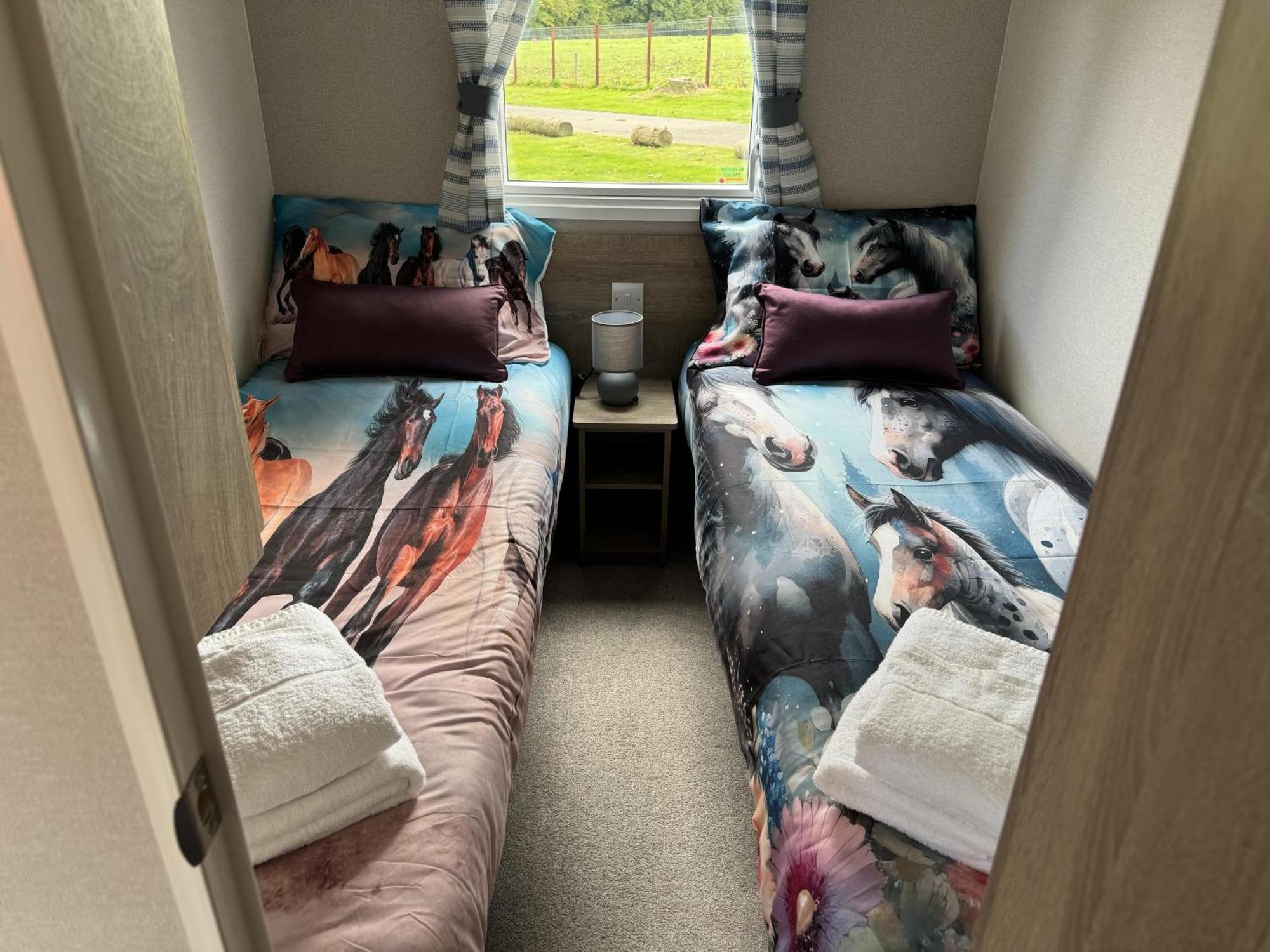 Pony Gate Caravan On Haggerstone Castle West Lawn Berwick Upon Tweed المظهر الخارجي الصورة